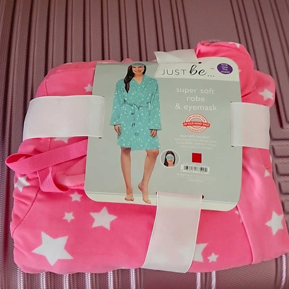 Ladies robe and eye mask set